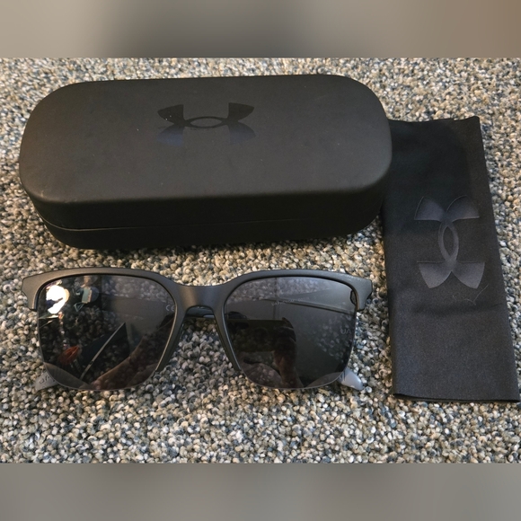 Under Armour Matte Black Phenom Sunglasses - Picture 1 of 3
